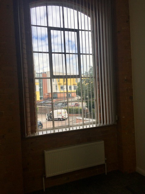 Office in Hinckley - photo 2